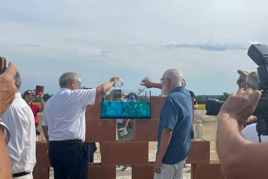Pose de la première pierre du centre aquatique à Auterive avec René Azéma