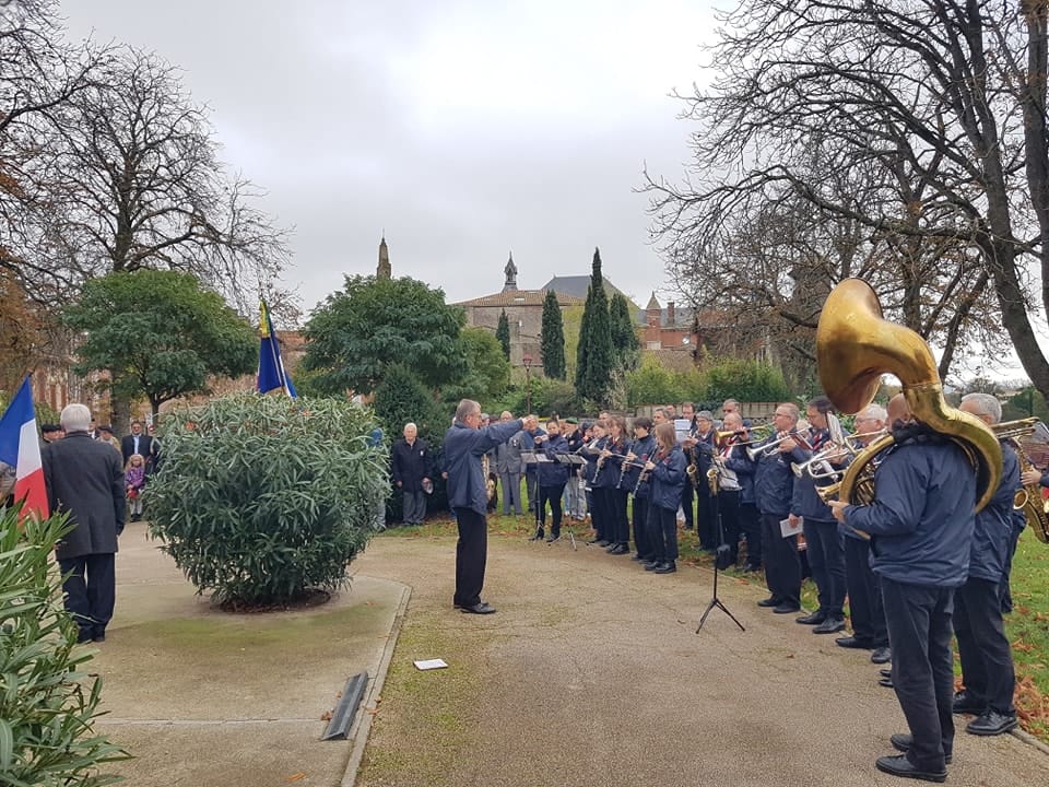 Commémorations: L'union musicale auterivaine joue lors de la cérémonie